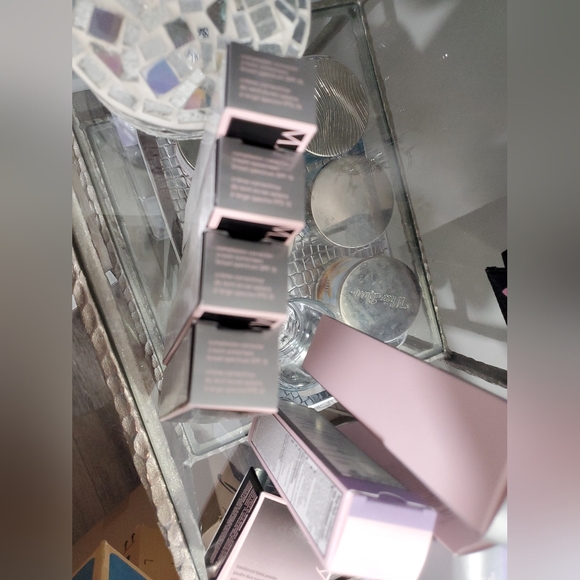 Mary Kay Skin Care, Cosmetics CC Cream, translucent powder, make-up remover - Picture 8 of 14